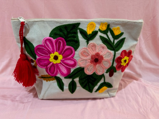 Large Embroidered Make-Up Bag / Cream