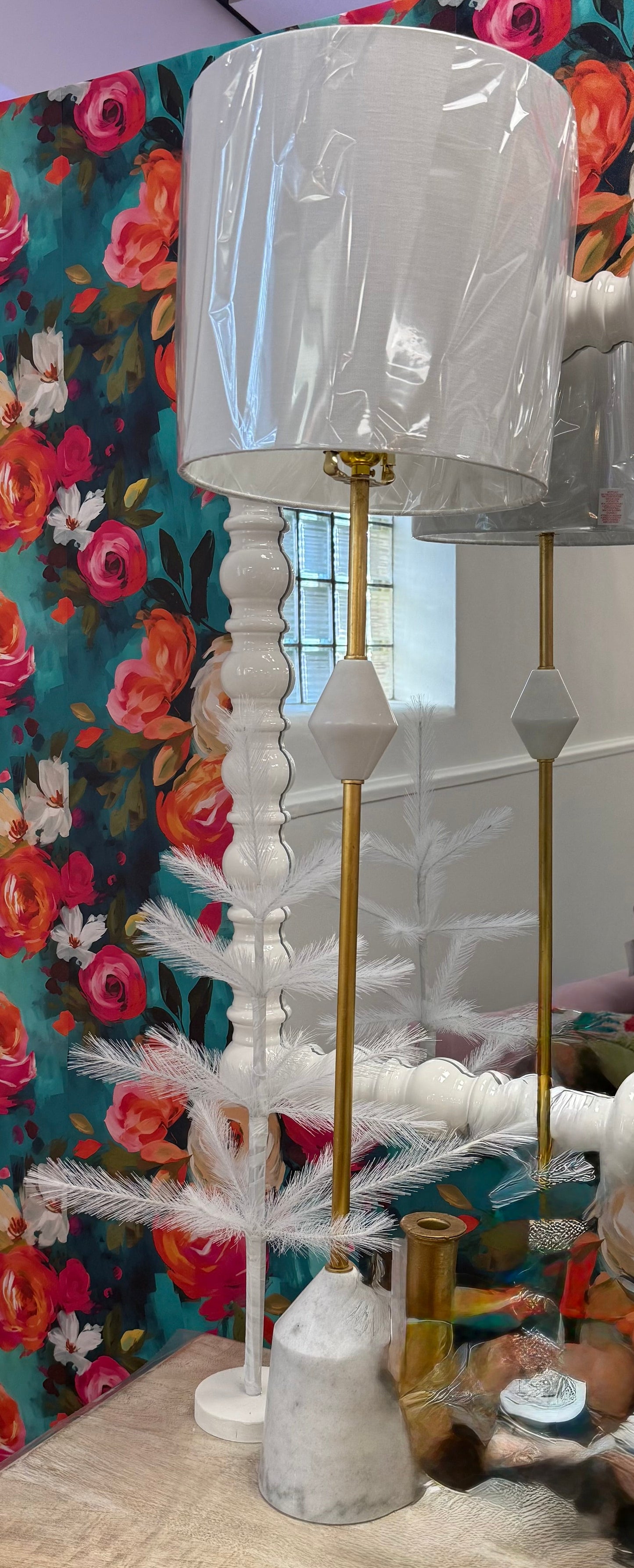 40" Lamp with Marble Base and Accent