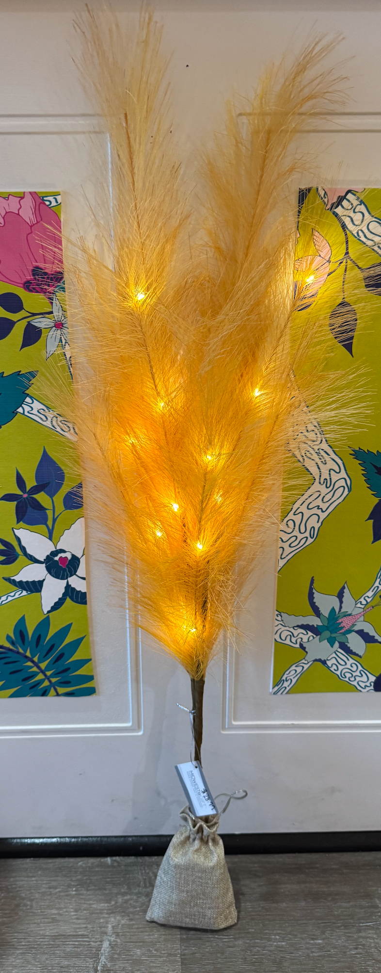 LED Light Up  Gold / Wheat Pompas Grass Spray