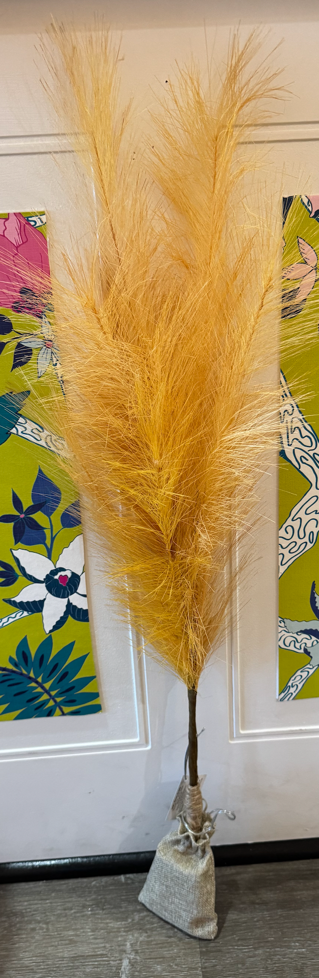LED Light Up  Gold / Wheat Pompas Grass Spray