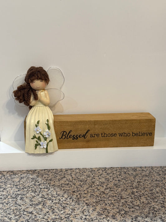 Angel Shelf sitter